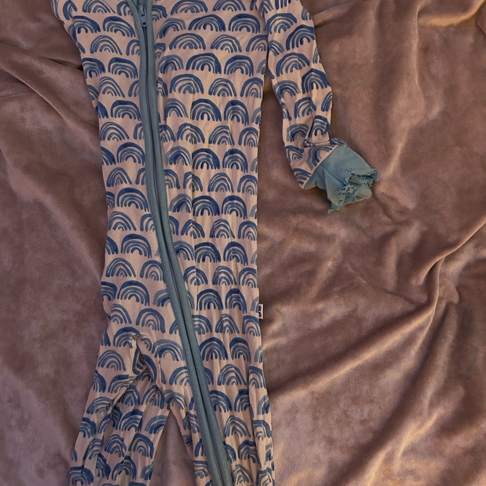 Little Sleepies Blue Rainbows Zippy 6-12 Months (Damaged)